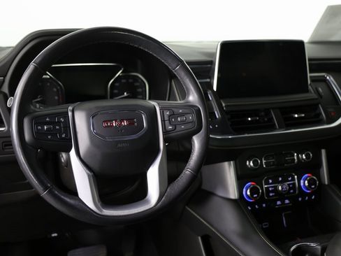 Used 2021 GMC Yukon SLT w/ SLT Premium Package image 4