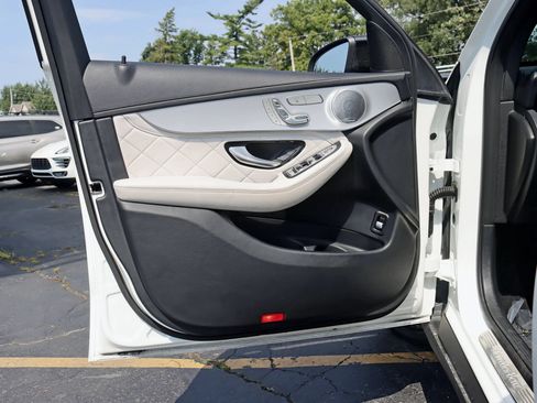 Used 2019 Mercedes-Benz GLC 300 4MATIC Coupe image 37