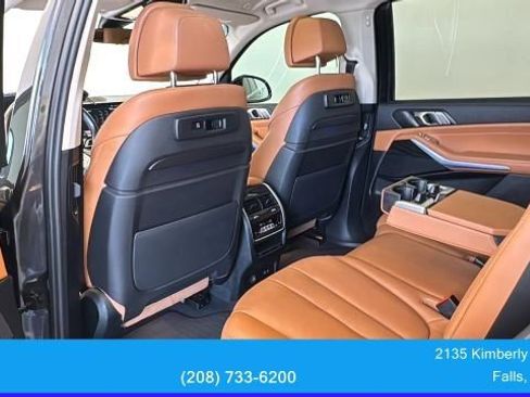 Used 2022 BMW X7 xDrive40i w/ Premium Package AWD/4WD image 37