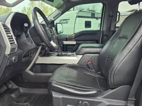Used 2016 Ford F150 Lariat w/ Equipment Group 502A Luxury AWD/4WD image 9
