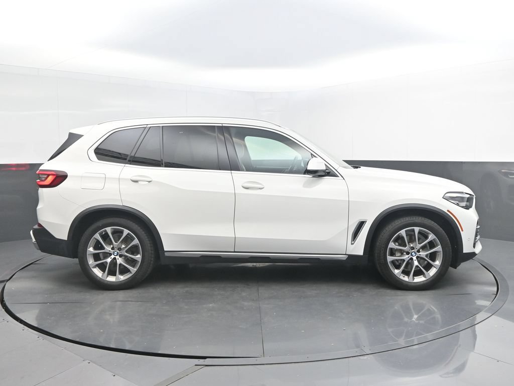 Used 2022 BMW X5 sDrive40i w/ Premium Package RWD image 8