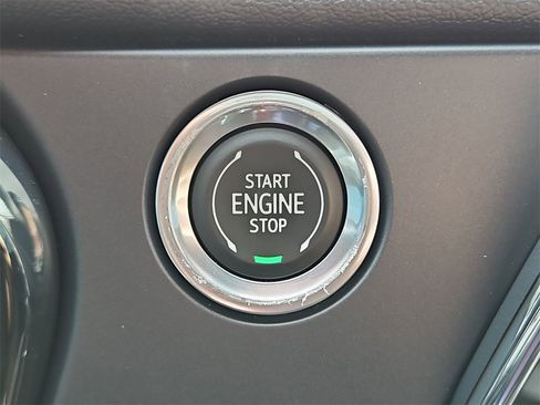 Certified 2022 Chevrolet Blazer RS w/ Enhanced Convenience Package image 23