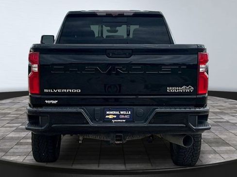 Used 2020 Chevrolet Silverado 2500 High Country w/ Technology Package AWD/4WD image 6