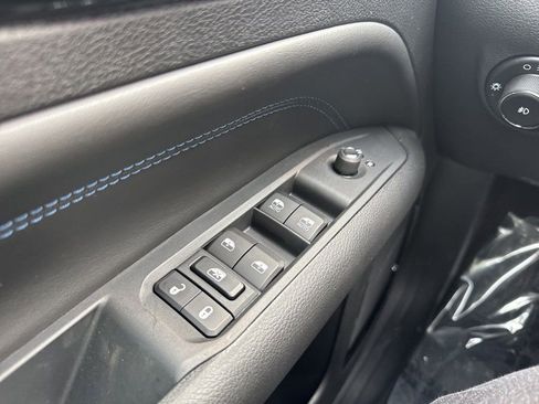 New 2026 Jeep Compass Latitude AWD/4WD image 8