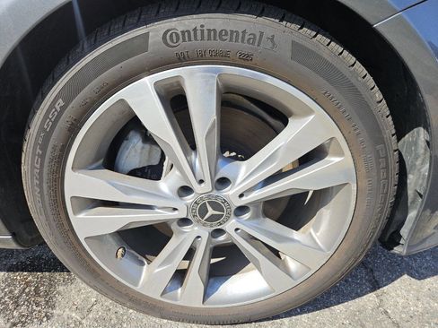 Used 2019 Mercedes-Benz C 300 Sedan image 28