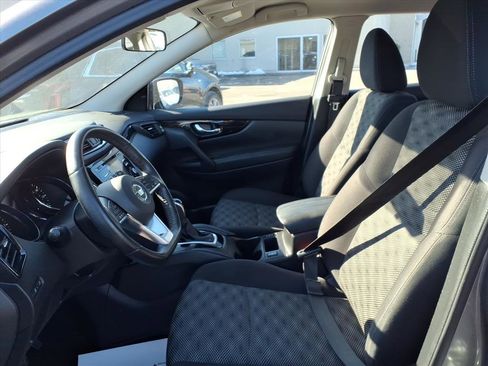 Used 2018 Nissan Rogue Sport SV w/ SV All-Weather Package image 18