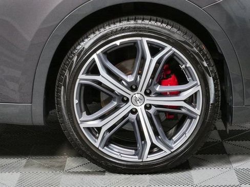 Certified 2023 Maserati Levante GT AWD/4WD image 6