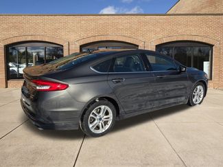 Used 2018 Ford Fusion SE w/ Fusion SE Technology Package video 3