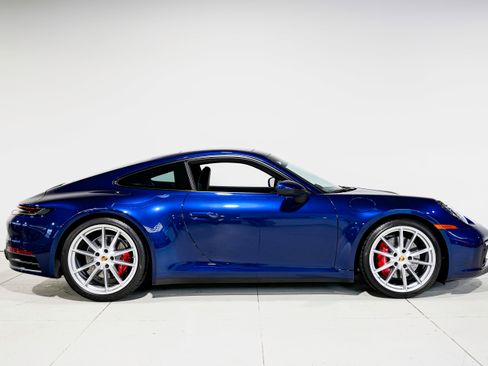 Used 2020 Porsche 911 Carrera S image 2