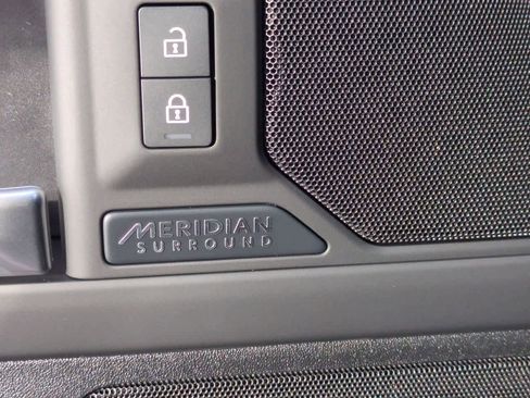 New 2026 Land Rover Defender 130 X-Dynamic SE image 33