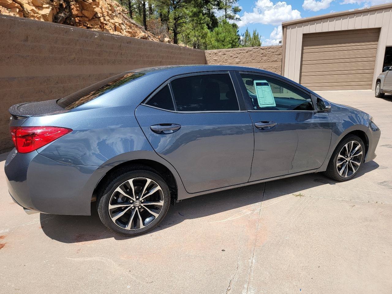 Used 2017 Toyota Corolla SE w/ Carpet Mat Package (TMS) FWD image 5