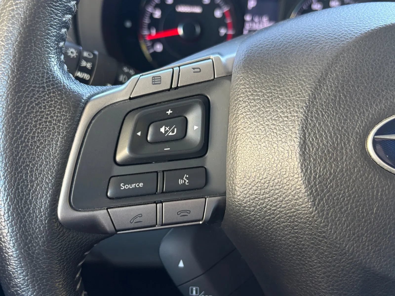 Used 2016 Subaru Forester 2.5i Touring w/ Eyesight & Navigation System AWD/4WD image 30