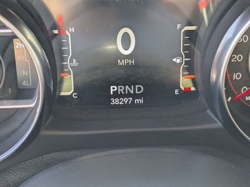 Used 2021 Jeep Gladiator Rubicon w/ Cold Weather Group AWD/4WD image 19