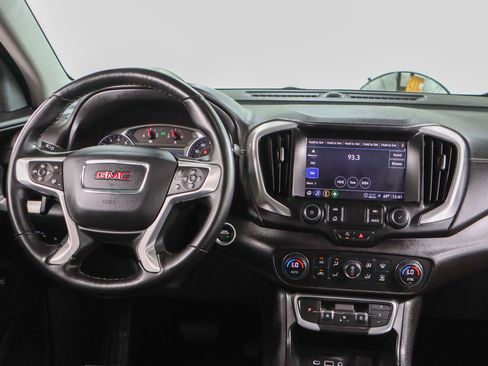 Used 2024 GMC Terrain SLT FWD image 17