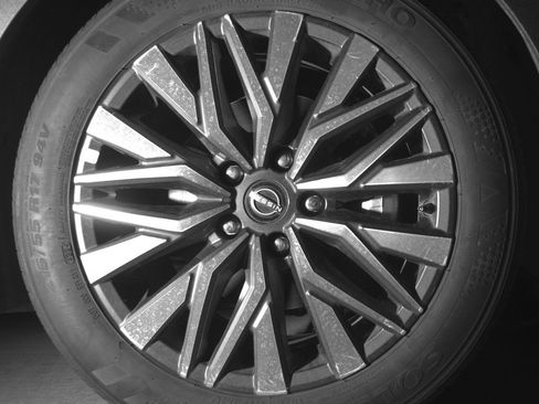 Used 2025 Nissan Altima 2.5 SV image 13