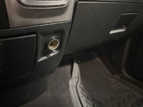 Used 2017 RAM 1500 ST w/ SXT Appearance Group image 23