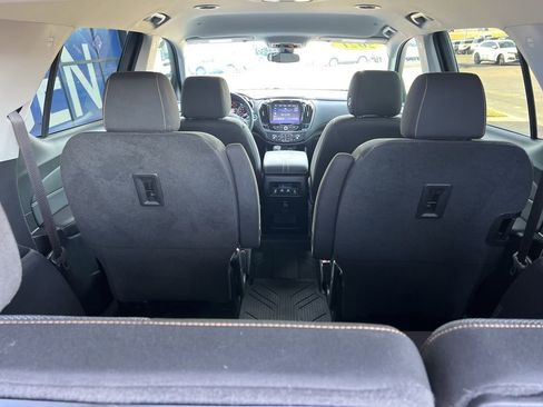 Used 2021 Chevrolet Traverse LT image 22