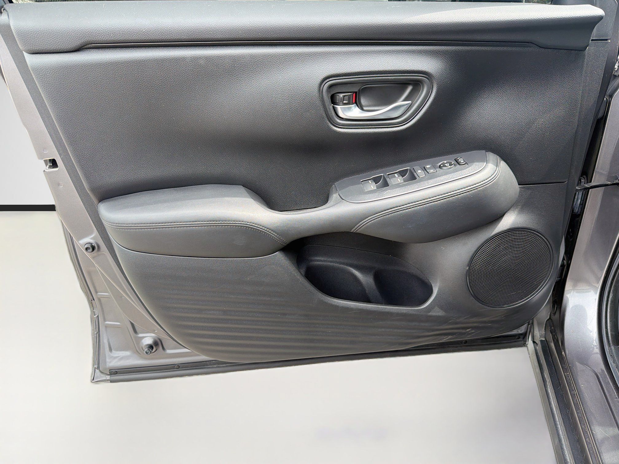 Used 2024 Honda HR-V LX image 20