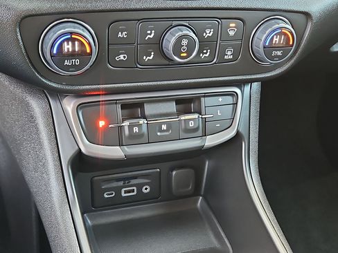 Used 2024 GMC Terrain AT4 image 26