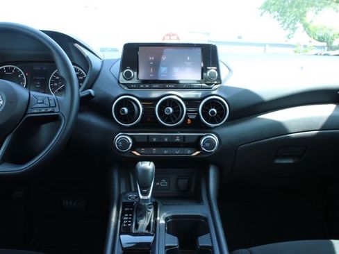 Used 2024 Nissan Sentra S FWD image 17