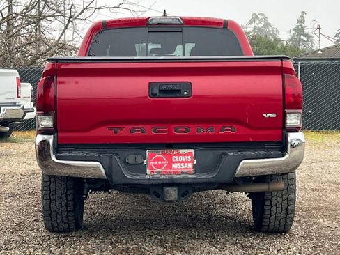 Used 2018 Toyota Tacoma TRD Off-Road image 8