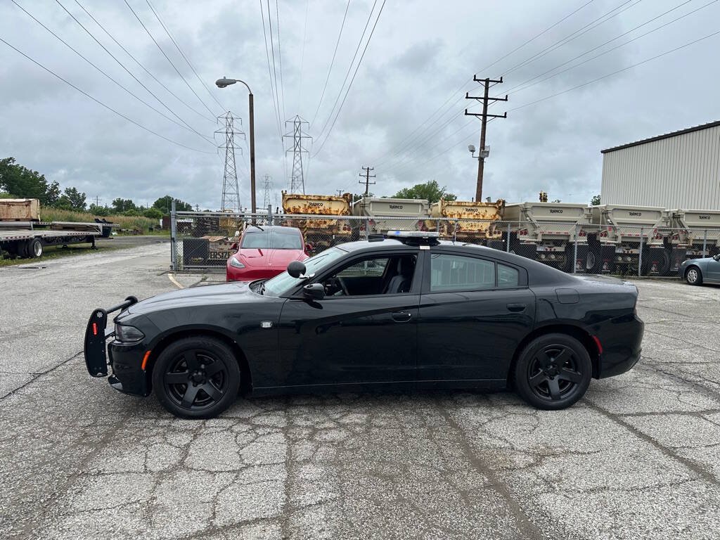 Used 2017 Dodge Charger Police w/ Fleet Park Assist Group RWD image 2