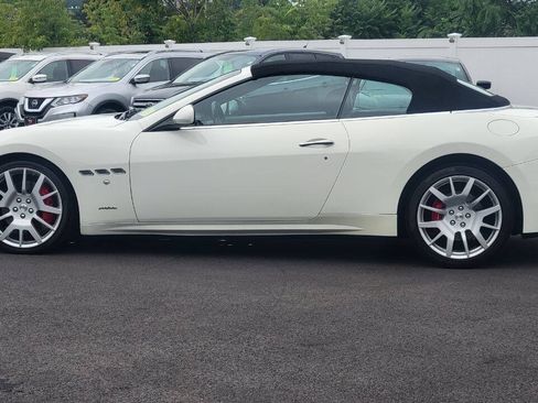 Used 2017 Maserati GranTurismo Convertible RWD image 17