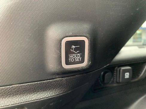 Used 2024 Jeep Grand Cherokee Altitude image 6