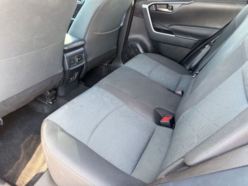 Used 2025 Toyota RAV4 XLE FWD image 10