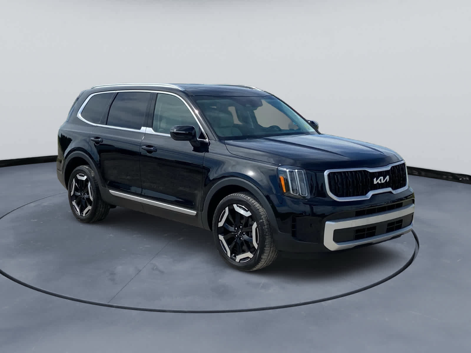 Used 2025 Kia Telluride EX w/ EX Captain's Chair Package FWD image 4