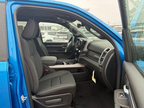 New 2026 RAM 1500 4x4 Crew Cab image 27
