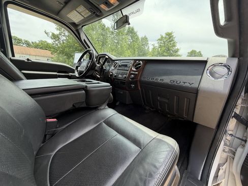 Used 2011 Ford F350 Lariat w/ Chrome Pkg AWD/4WD image 19