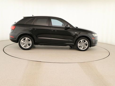 Used 2018 Audi Q3 2.0T Premium w/ Convenience Package image 8