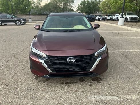 Used 2025 Nissan Sentra SV w/ SV Premium Package FWD image 2