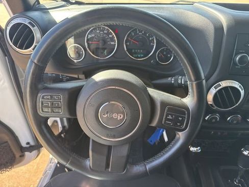 Used 2015 Jeep Wrangler Unlimited Sahara w/ Max Tow Package image 13