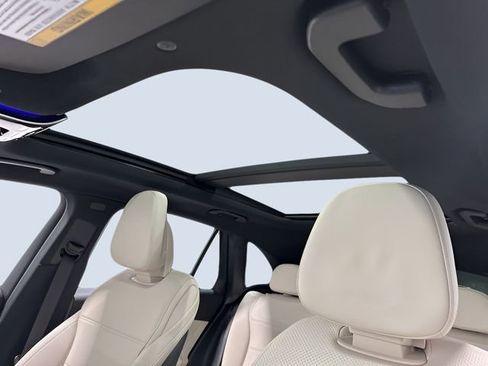 Used 2023 Mercedes-Benz GLC 300 4MATIC image 31