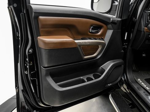 Used 2020 Nissan Titan Platinum Reserve w/ Moonroof Package AWD/4WD image 47