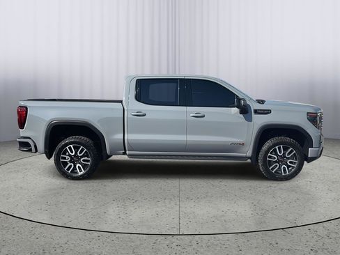Used 2024 GMC Sierra 1500 AT4 w/ AT4 Premium Package image 7