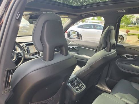 Used 2020 Volvo XC90 T6 Momentum w/ Protection Package AWD/4WD image 28