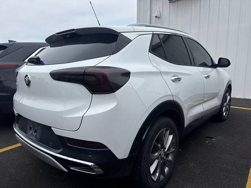 Used 2020 Buick Encore GX Essence w/ Experience Buick Package FWD image 3