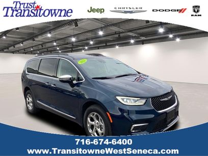 Used 2023 Chrysler Pacifica Limited