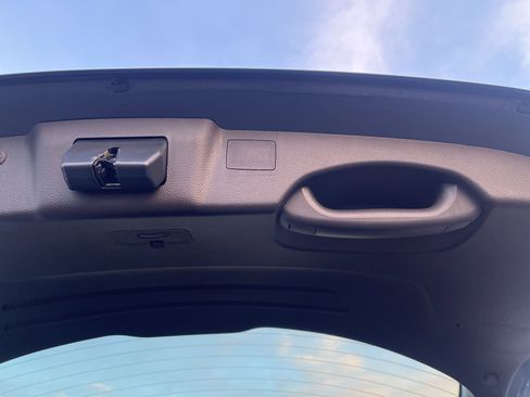 Used 2017 Hyundai Santa Fe Sport image 21