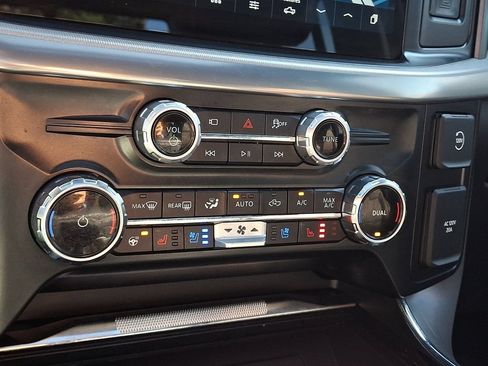 Used 2025 Ford F150 Lariat w/ Equipment Group 501A Mid AWD/4WD image 19