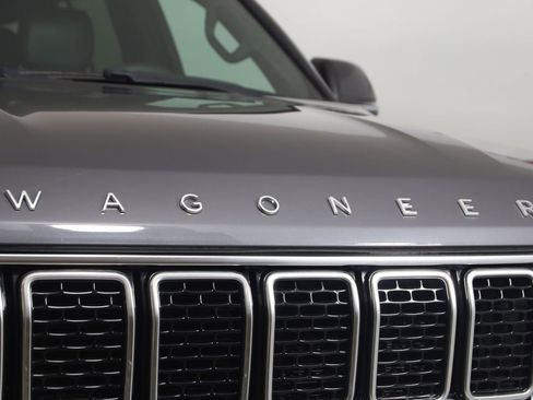 Used 2022 Jeep Wagoneer Series I w/ Premium Group I AWD/4WD image 18