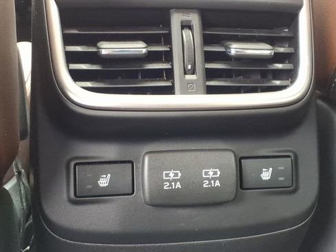 Used 2021 Subaru Outback Touring AWD/4WD image 17
