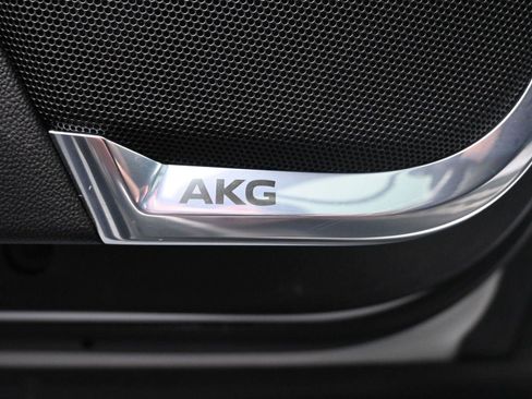 Used 2023 Cadillac Escalade Sport Platinum w/ LPO, ONYX Package image 39