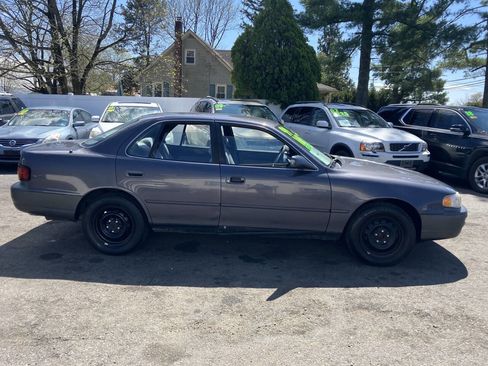 Used 1996 Toyota Camry LE FWD image 6