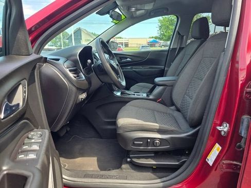 Used 2018 Chevrolet Equinox LT AWD/4WD image 17