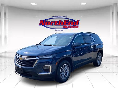 Used 2022 Chevrolet Traverse LT image 3
