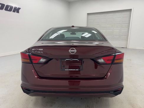 Used 2025 Nissan Altima 2.5 SV image 6
